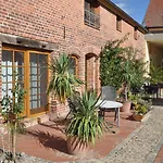 Claudia Gueldenpfennig Appartement *