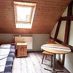 Claudia Gueldenpfennig Appartement *